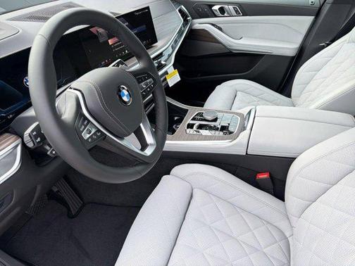 Alpine White 2026 BMW X5 xDrive40i