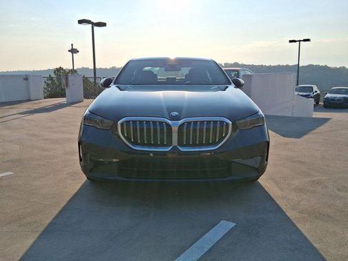 2025 BMW 530 i