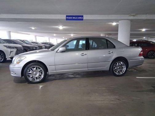 2004 Lexus LS 430 Base