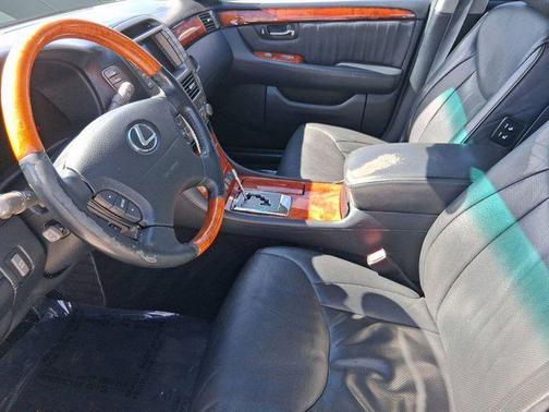 2004 Lexus LS 430 Base