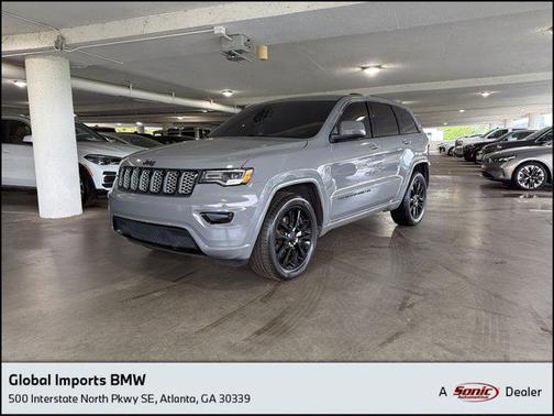 Sting-Gray Clearcoat 2022 Jeep Grand Cherokee Laredo