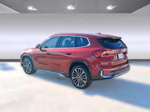 Vegas Red Metallic 2026 BMW X1 xDrive28i