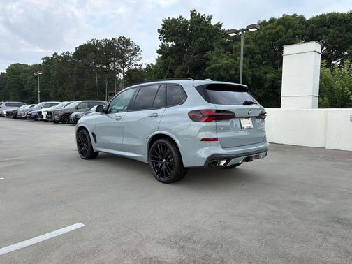 Brooklyn Grey Metallic 2026 BMW X5 xDrive40i
