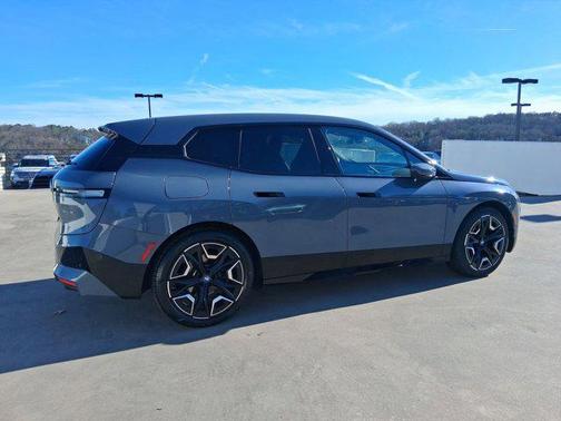 2022 BMW iX xDrive50