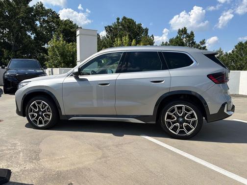 Space Silver Metallic 2026 BMW X1 xDrive28i