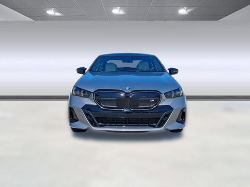 2025 BMW i5 M60