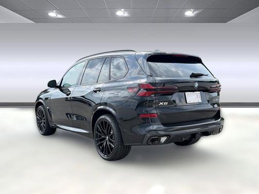 Black Sapphire Metallic 2026 BMW X5 xDrive40i