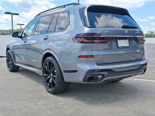 2026 BMW X7 M60i