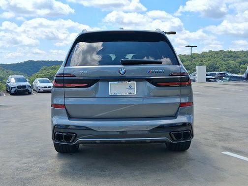 2026 BMW X7 M60i