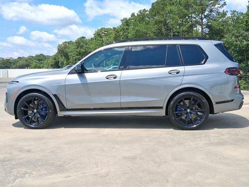 2026 BMW X7 M60i