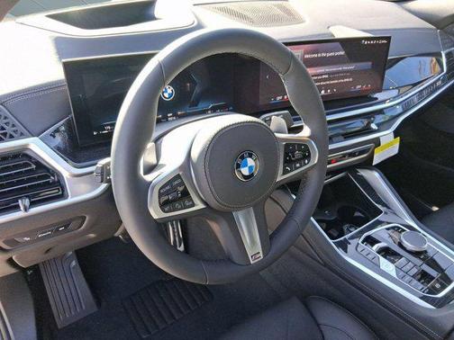 2026 BMW X6 xDrive40i