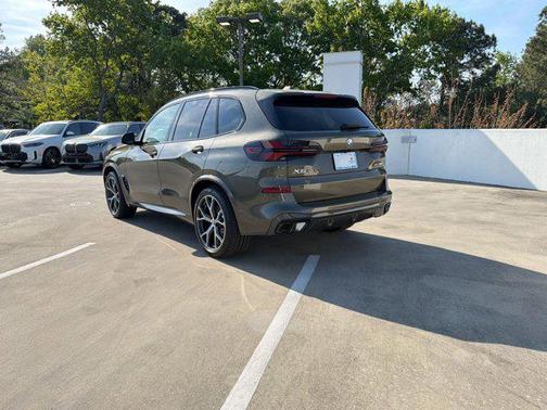 Manhattan Green Metallic 2026 BMW X5 PHEV xDrive50e