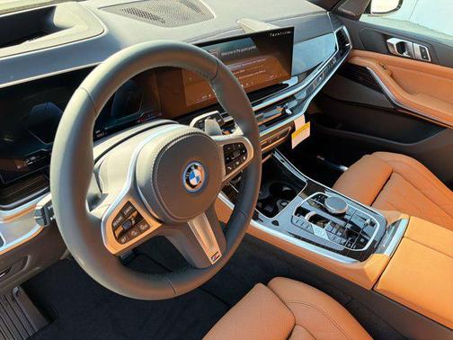 Manhattan Green Metallic 2026 BMW X5 PHEV xDrive50e