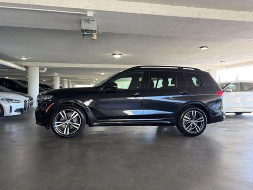 Black Sapphire Metallic 2019 BMW X7 xDrive40i