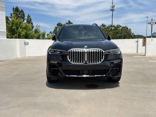 Black Sapphire Metallic 2019 BMW X7 xDrive40i