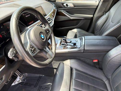 Black Sapphire Metallic 2019 BMW X7 xDrive40i