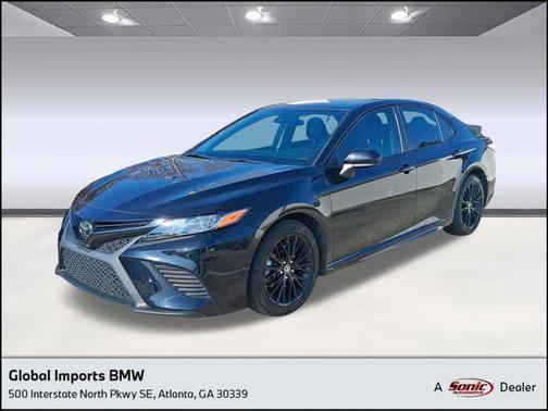 2020 Toyota Camry SE