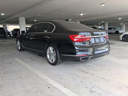 2017 BMW 750 i xDrive
