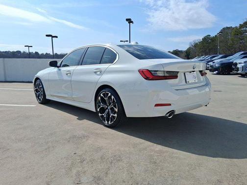 2025 BMW 330 330i Sedan