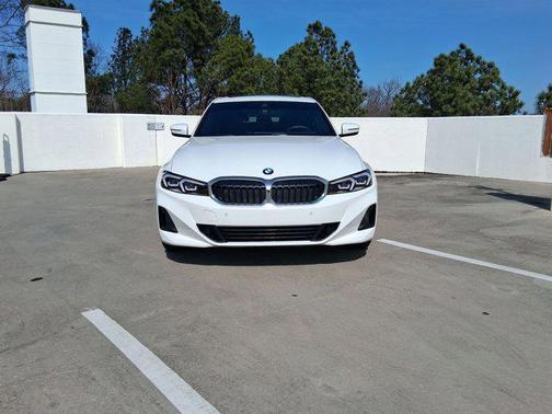 2025 BMW 330 330i Sedan