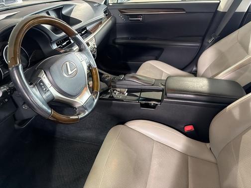 Silver 2015 Lexus ES 350 Base