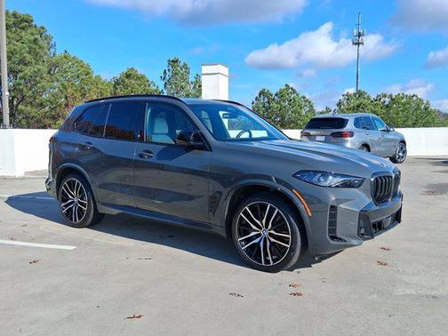 2025 BMW X5 M60i