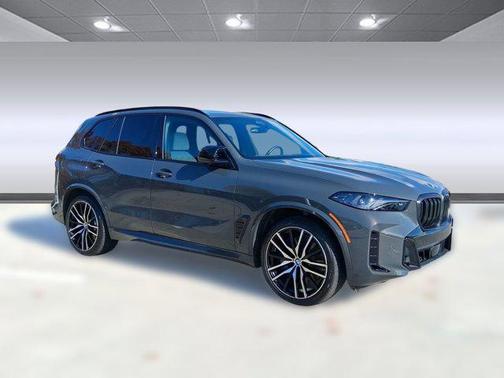 2025 BMW X5 M60i