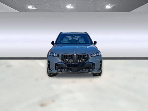 2025 BMW X5 M60i