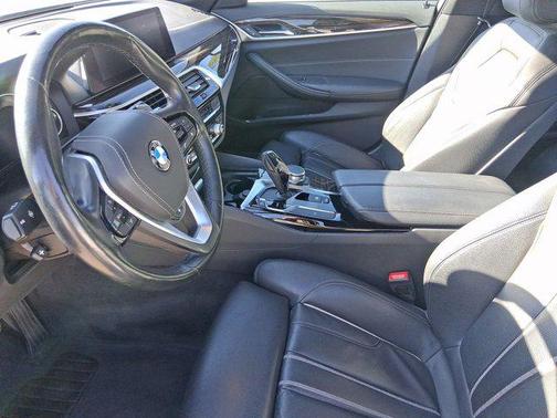 2019 BMW 540 540i