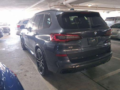 2021 BMW X5 M50i