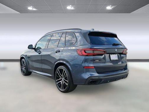 2021 BMW X5 M50i