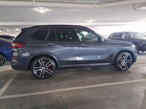2021 BMW X5 M50i