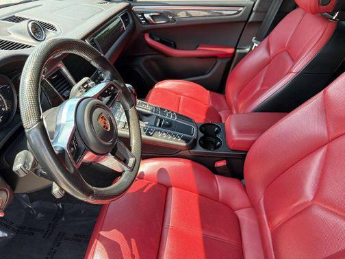 Black 2017 Porsche Macan Macan Turbo