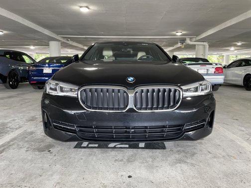 2022 BMW 530 i
