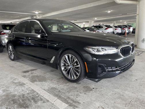 2022 BMW 530 i