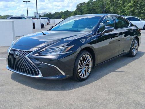 2024 Lexus ES 300h Ultra Luxury
