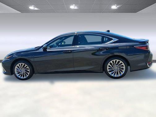 2024 Lexus ES 300h Ultra Luxury
