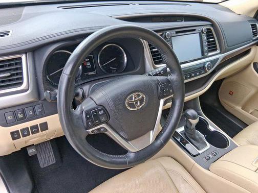 2015 Toyota Highlander Limited