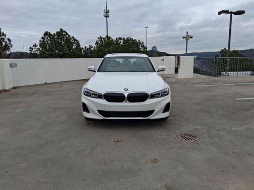 2023 BMW 330 330i