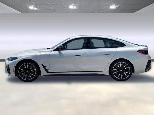 2025 BMW M440 i