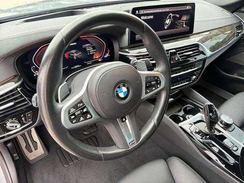 Skyscraper Gray Metallic 2023 BMW M550 i Xdrive