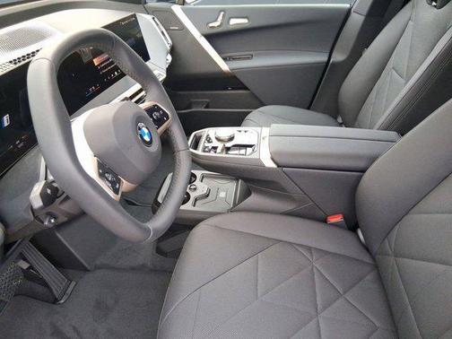 2026 BMW iX xDrive45