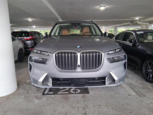 2025 BMW X7 xDrive40i