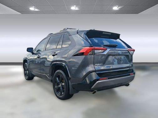 2019 Toyota RAV4 Hybrid SE