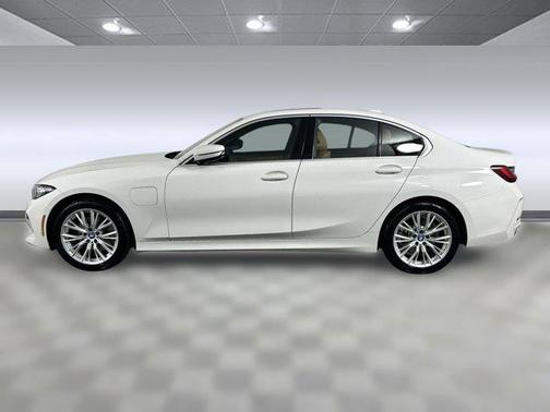 2024 BMW 330e 330e