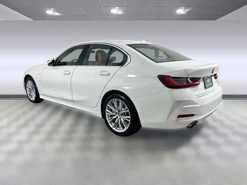 2024 BMW 330e 330e