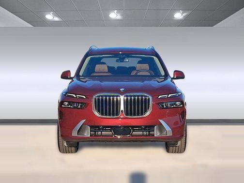Aventurin Red Metallic 2026 BMW X7 xDrive40i