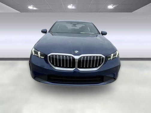 2025 BMW 530 i