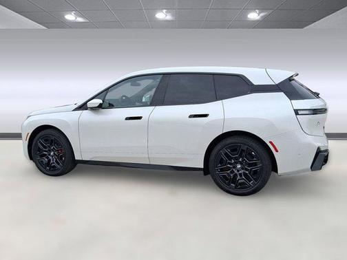 2026 BMW iX xDrive60