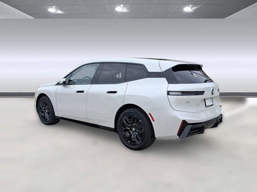 2026 BMW iX xDrive60